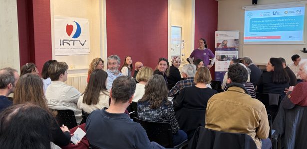 Participants réunis en salle lors d’un séminaire du Living Lab de l’Hospitalité
